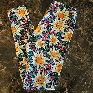 *Sale* New Lularoe OS Leggings